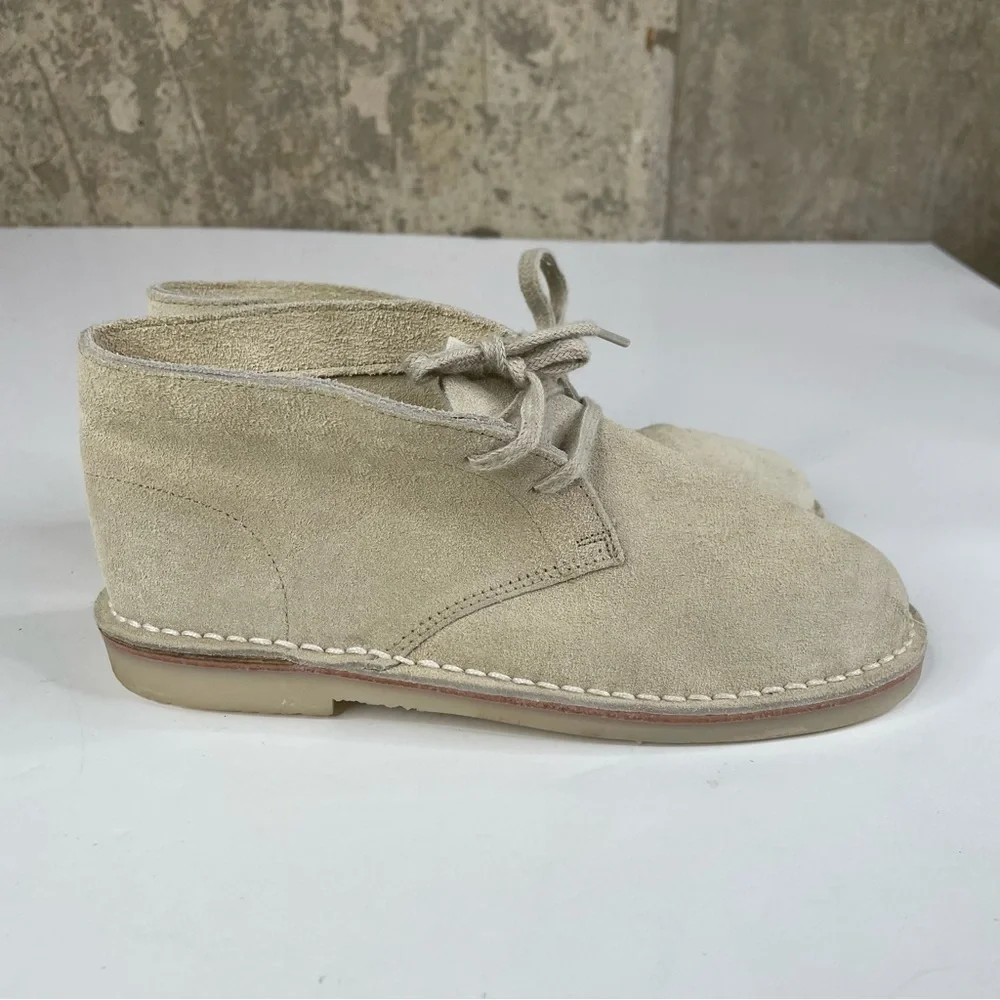 Bata‎ Suede Chukka Boots Size 6